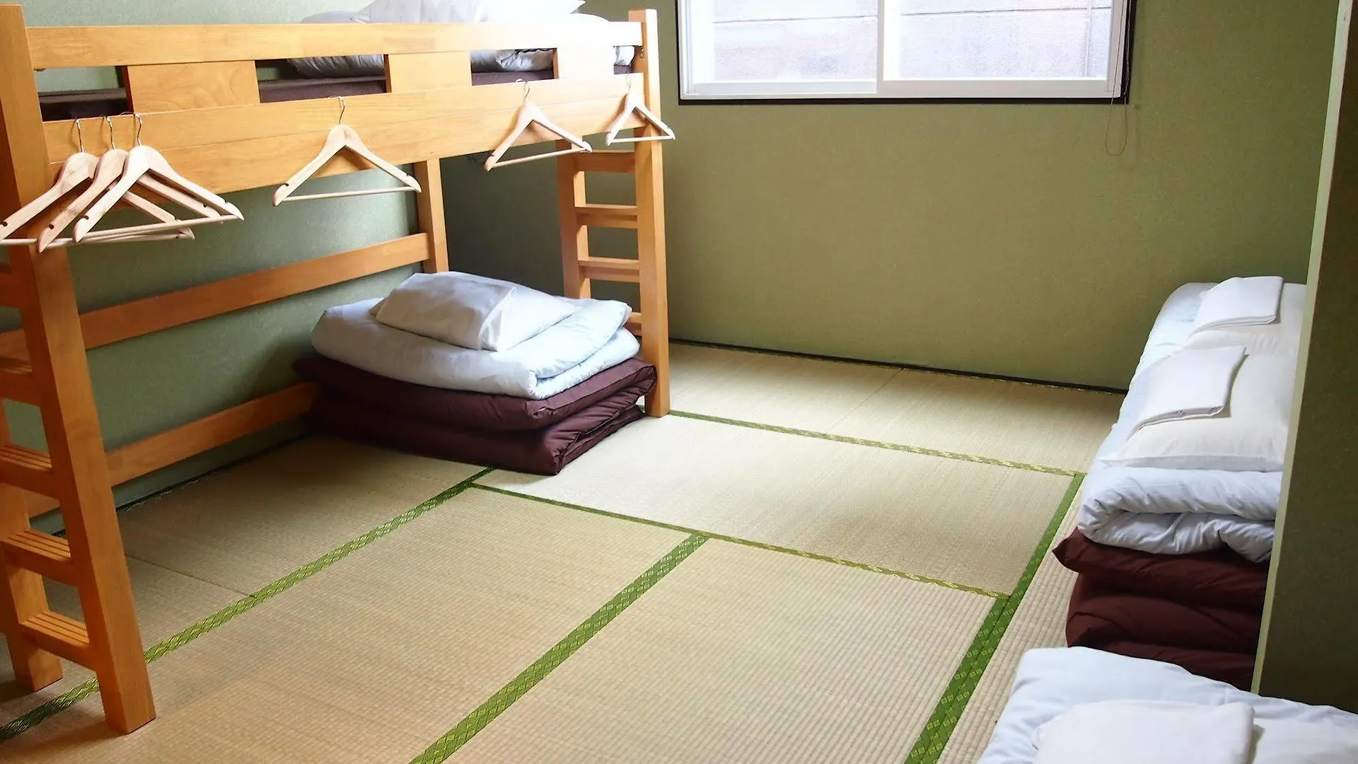Khaosan Chitose Family Hostel